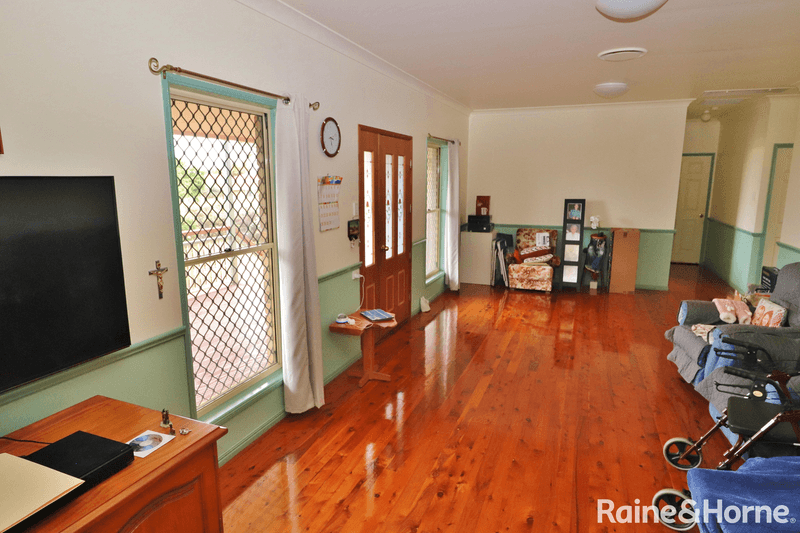 1 Bottlebrush Street, KINGAROY, QLD 4610