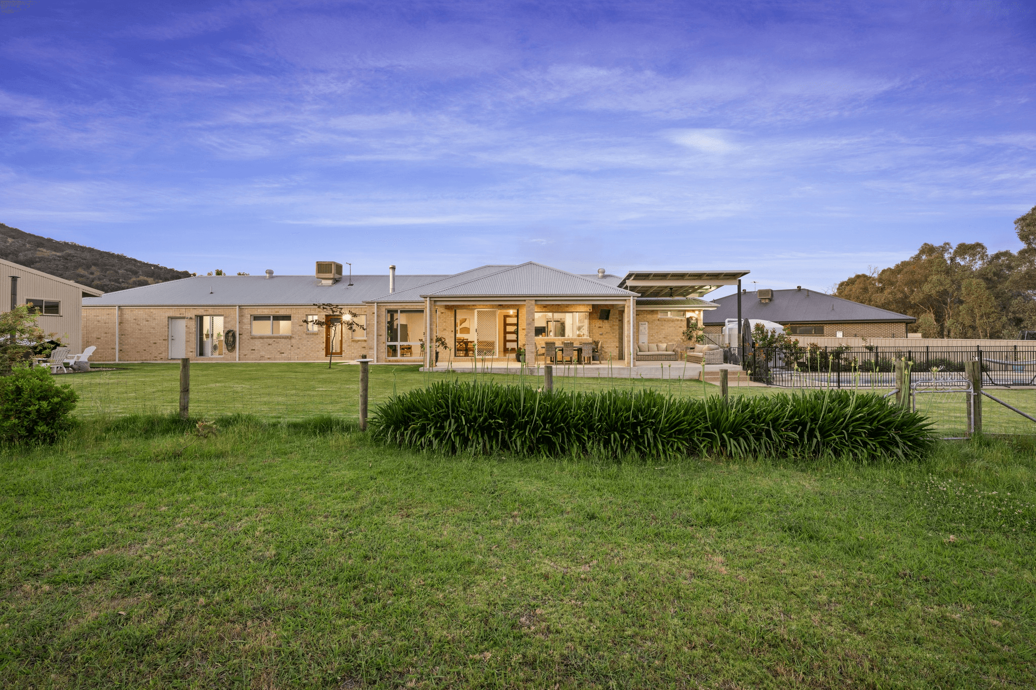 97 Whitehall Avenue, SPRINGDALE HEIGHTS, NSW 2641