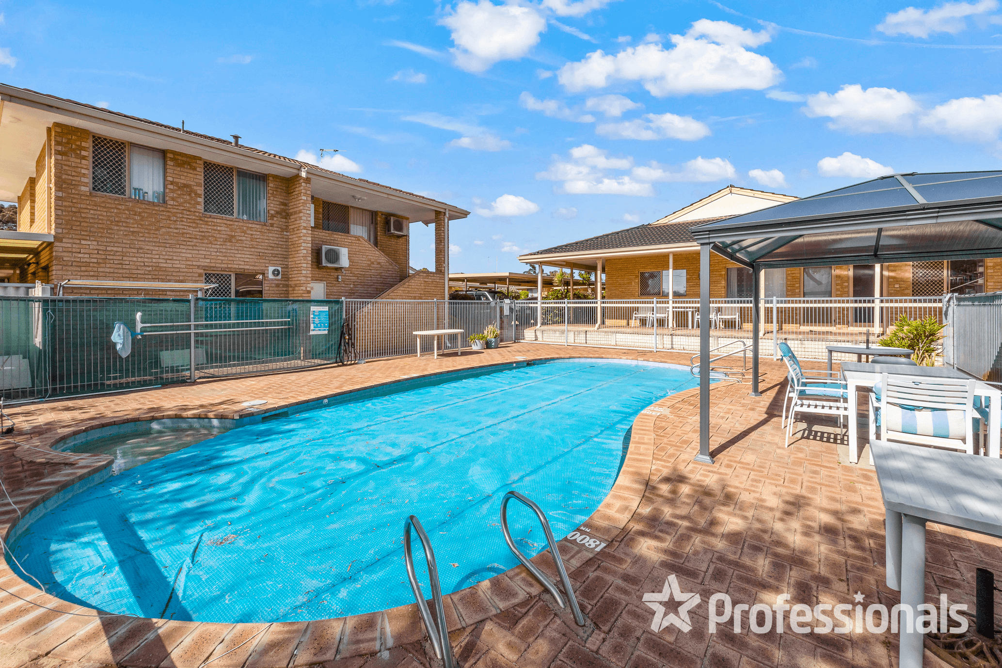 33/15 Mereworth Way, MARANGAROO, WA 6064