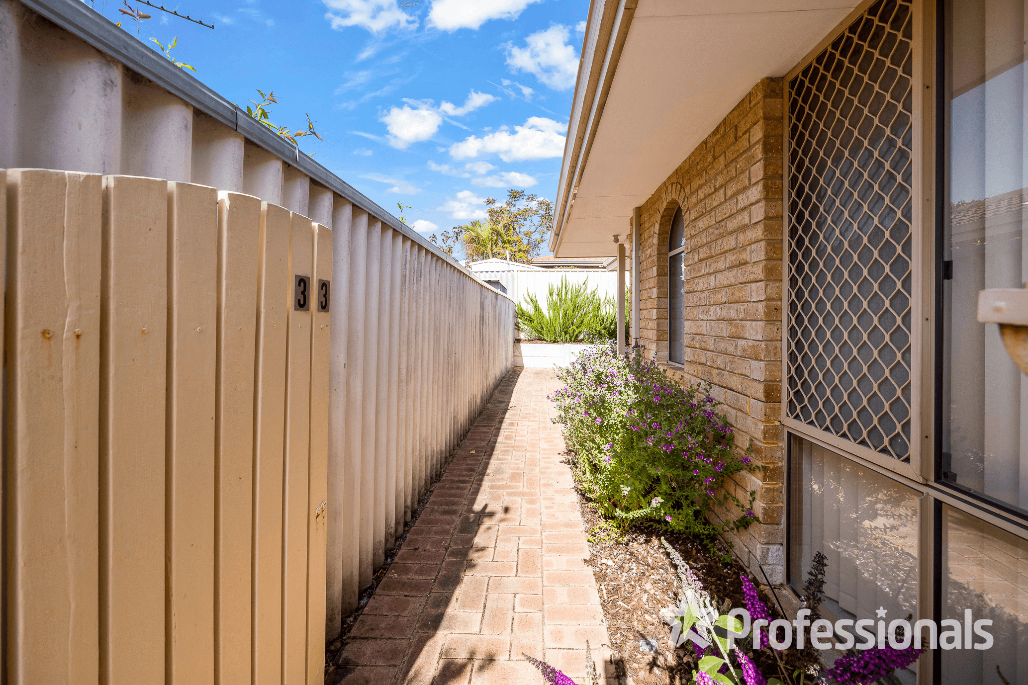 33/15 Mereworth Way, MARANGAROO, WA 6064