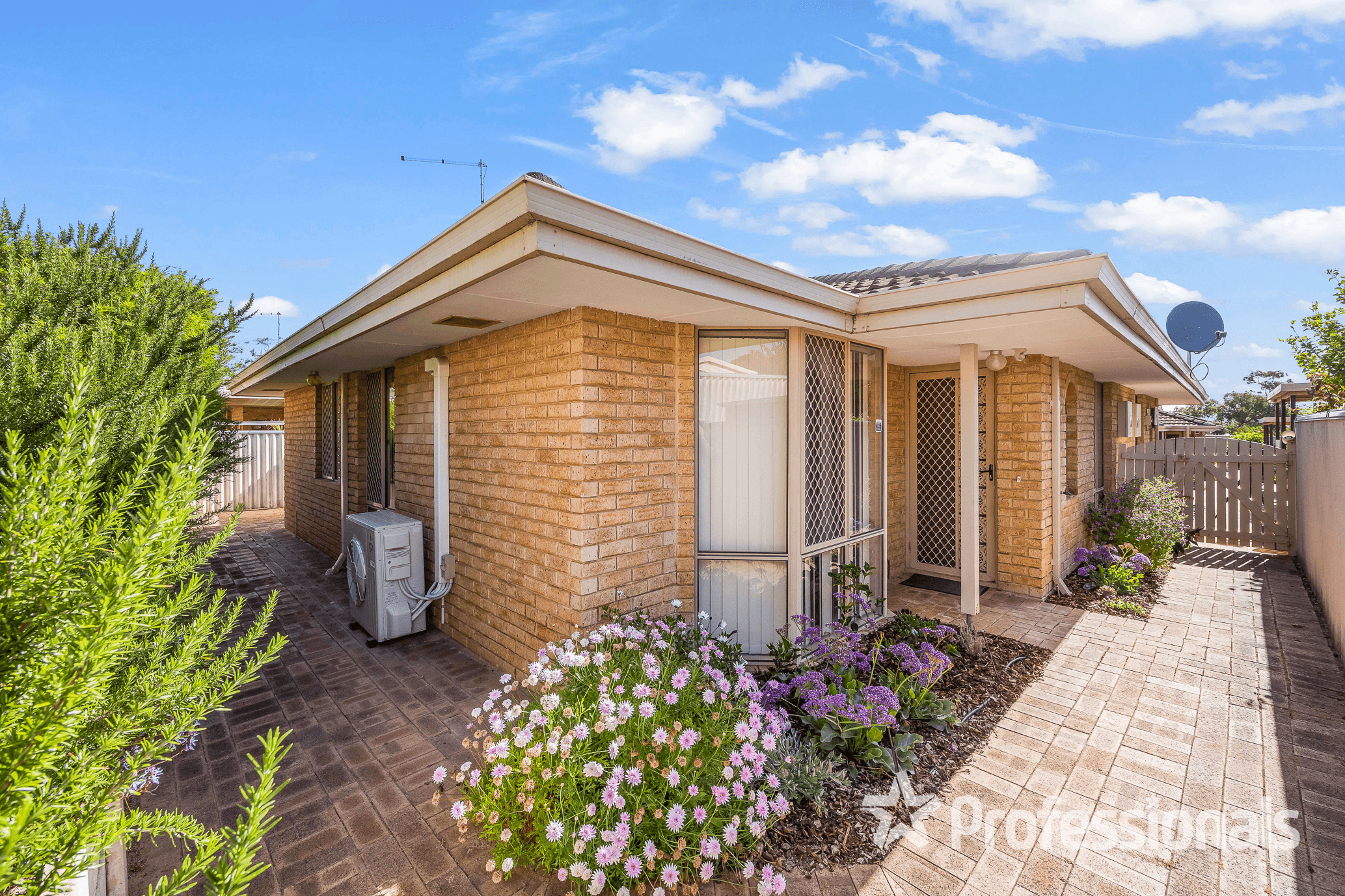 33/15 Mereworth Way, MARANGAROO, WA 6064