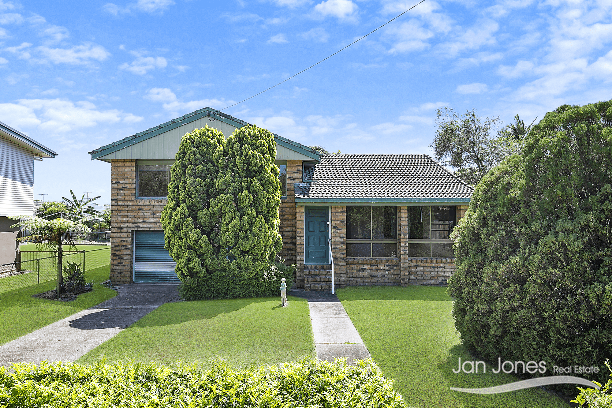 5 Armstrong St, Clontarf, QLD 4019