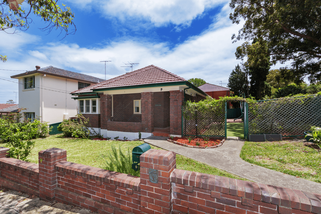 9 Railway Parade, PENSHURST, NSW 2222