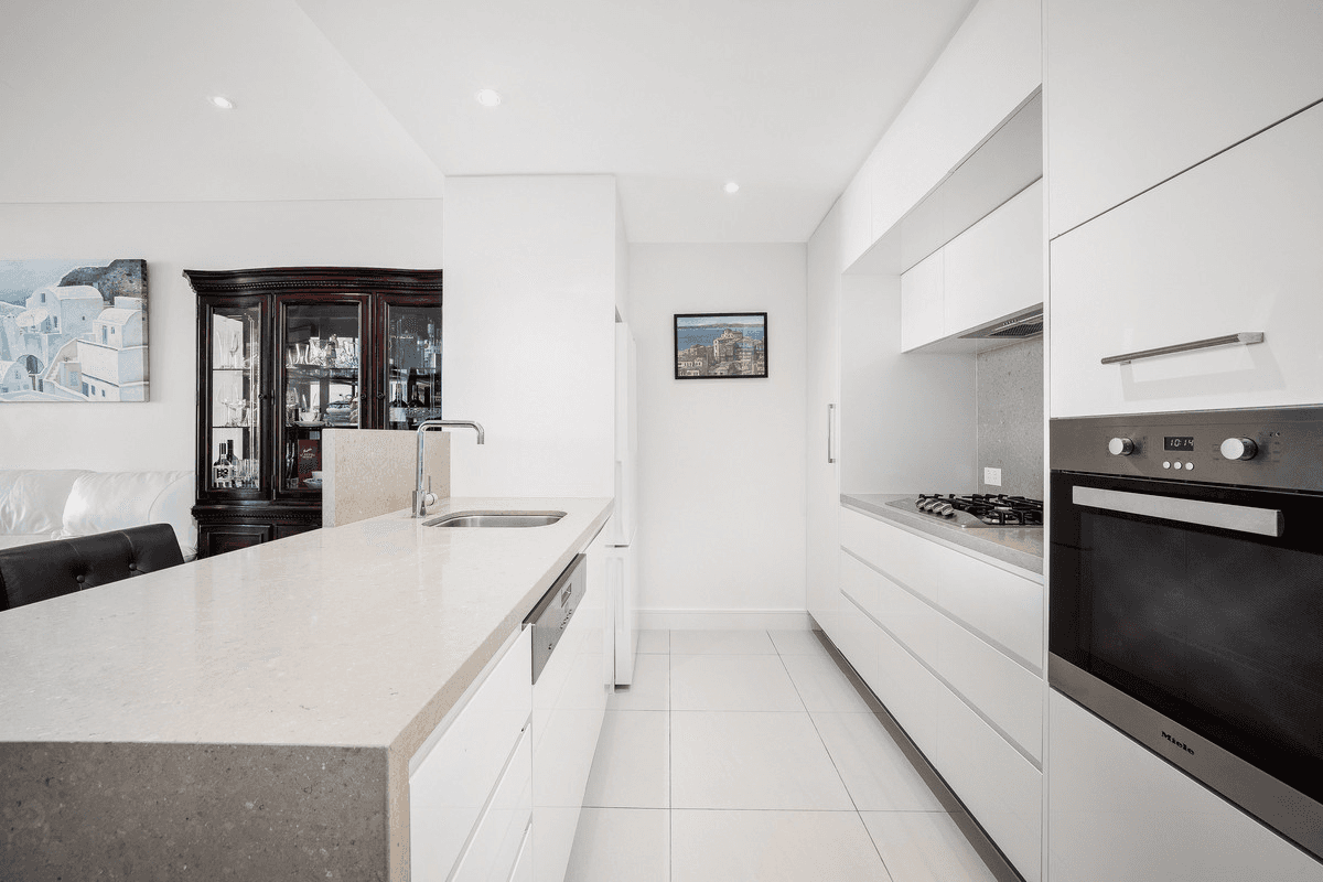 807/18 Woodlands Avenue, Breakfast Point, NSW 2137