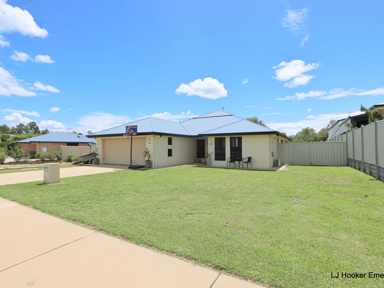 1 Saville Street, EMERALD, QLD 4720