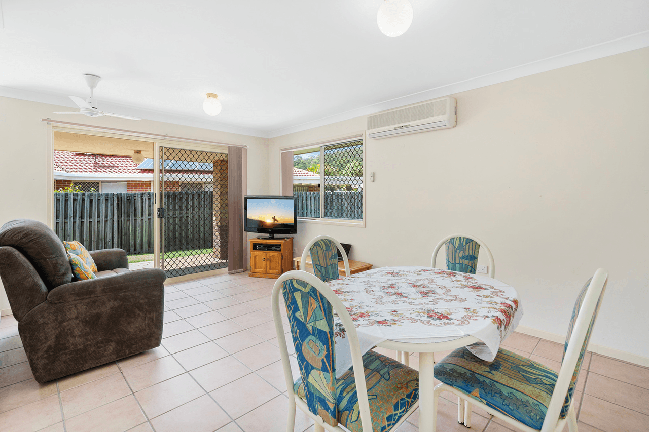 35 Silver Glade Drive, ELANORA, QLD 4221