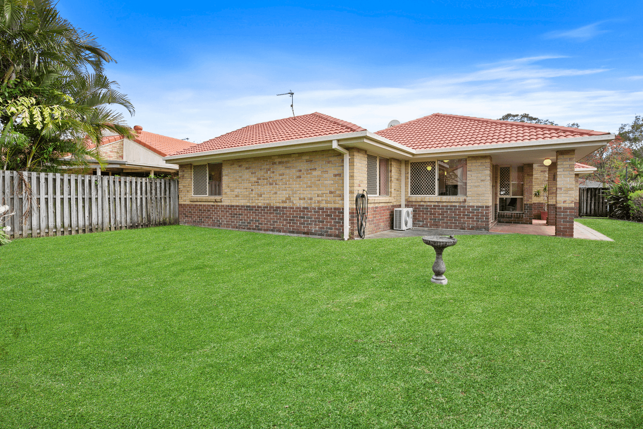 35 Silver Glade Drive, ELANORA, QLD 4221