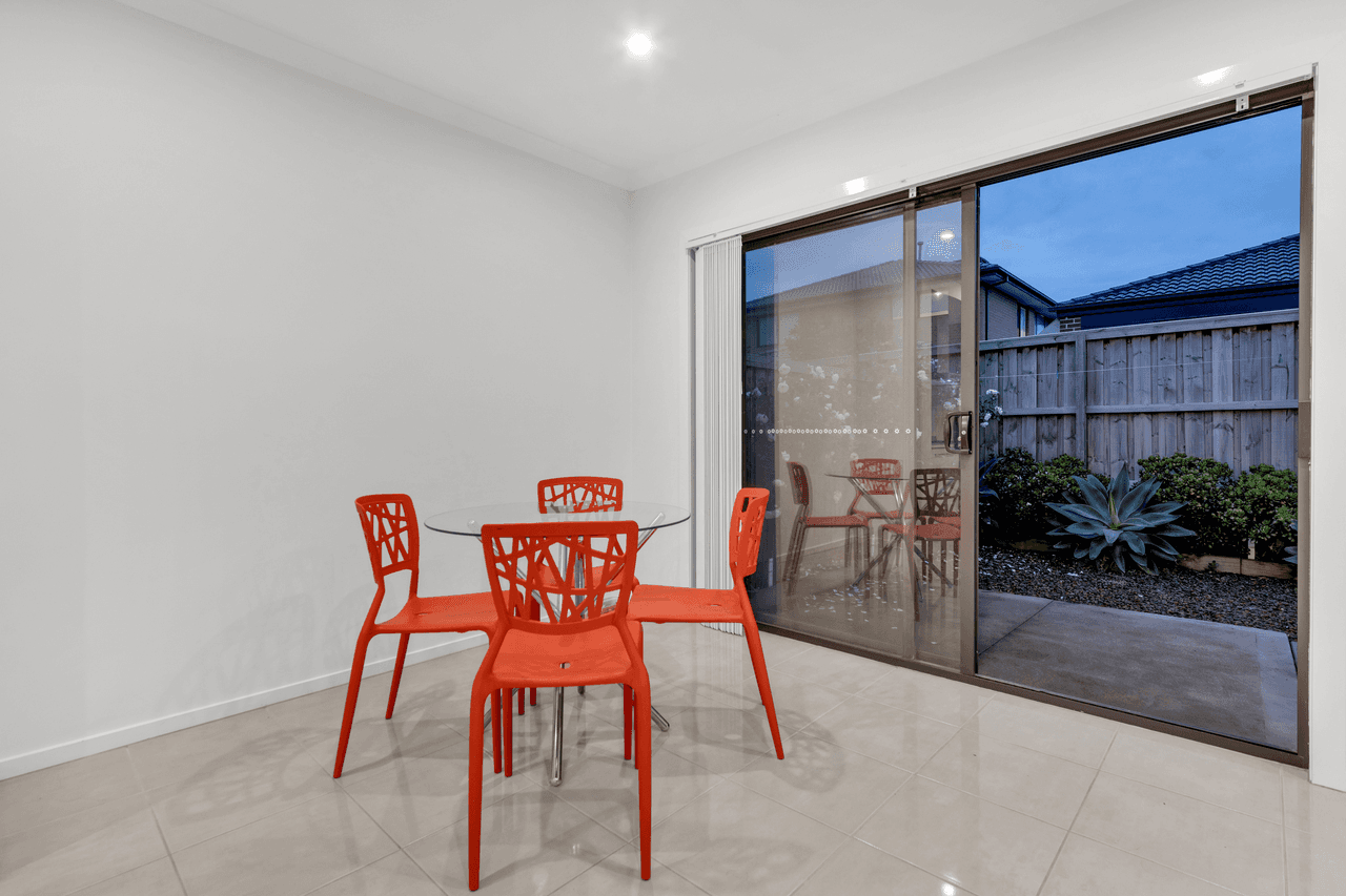 30 Berrima Crescent, WOLLERT, VIC 3750