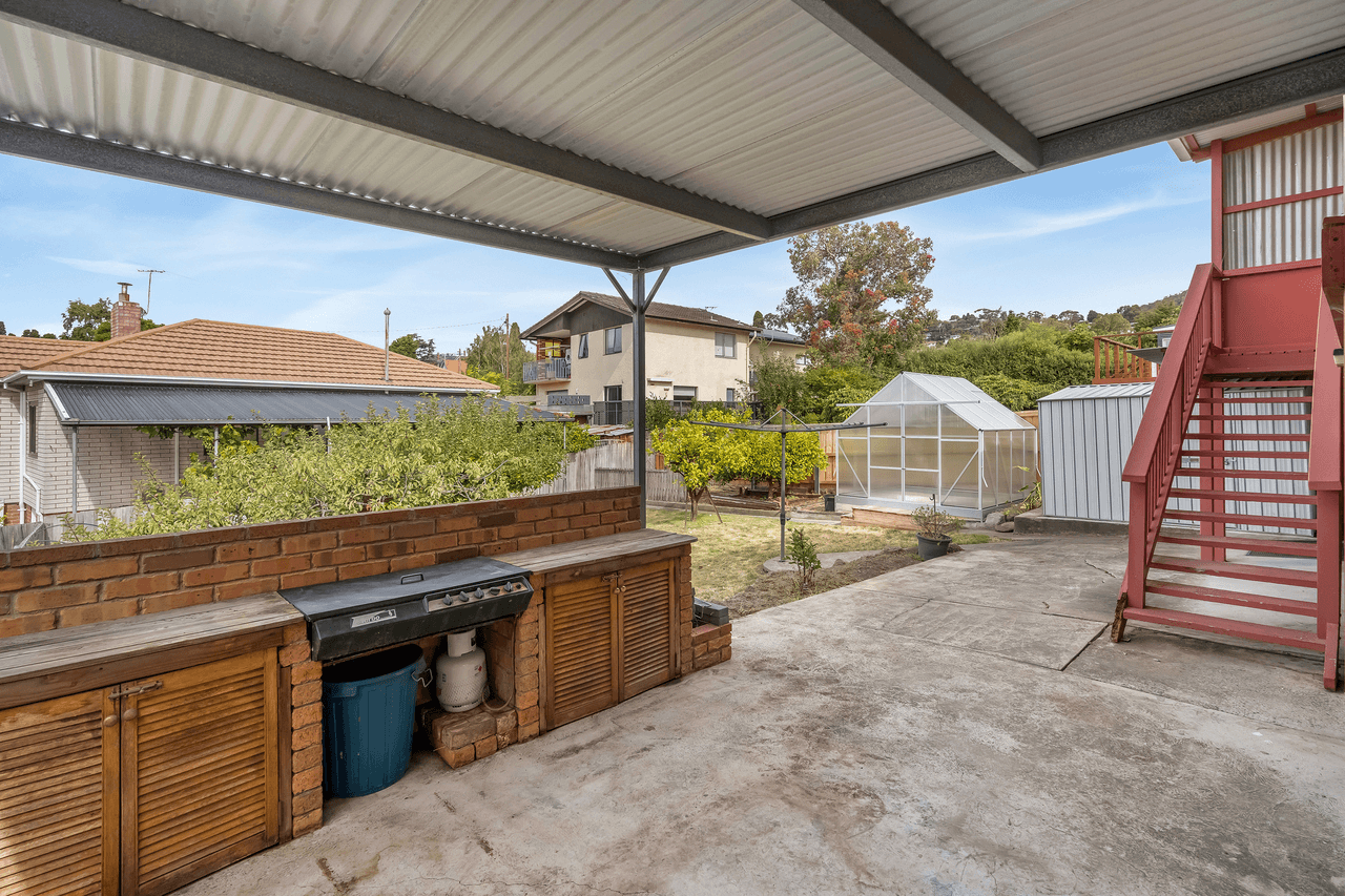 17 Courtney Street, LENAH VALLEY, TAS 7008