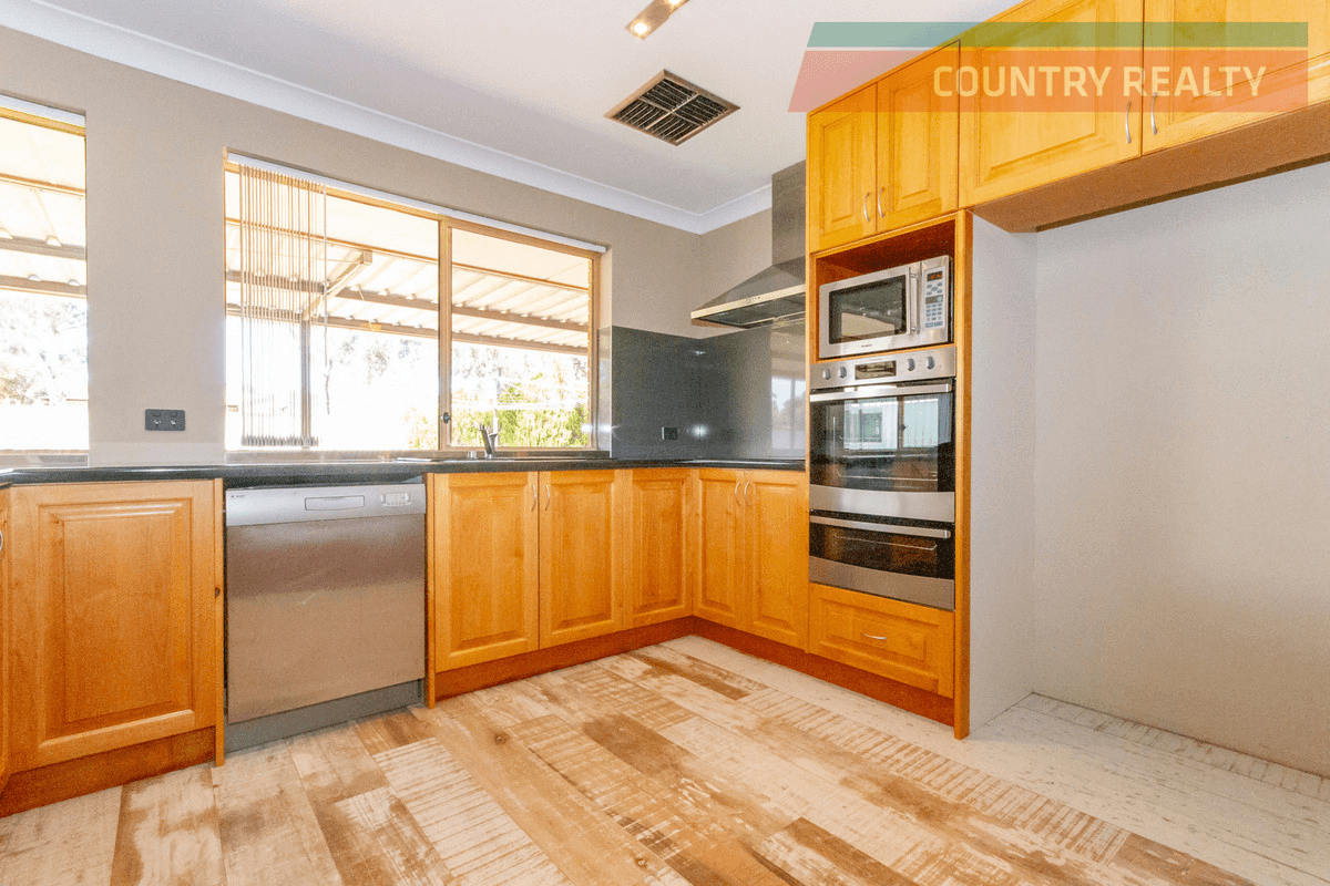 74 Newcastle Street, York, WA 6302