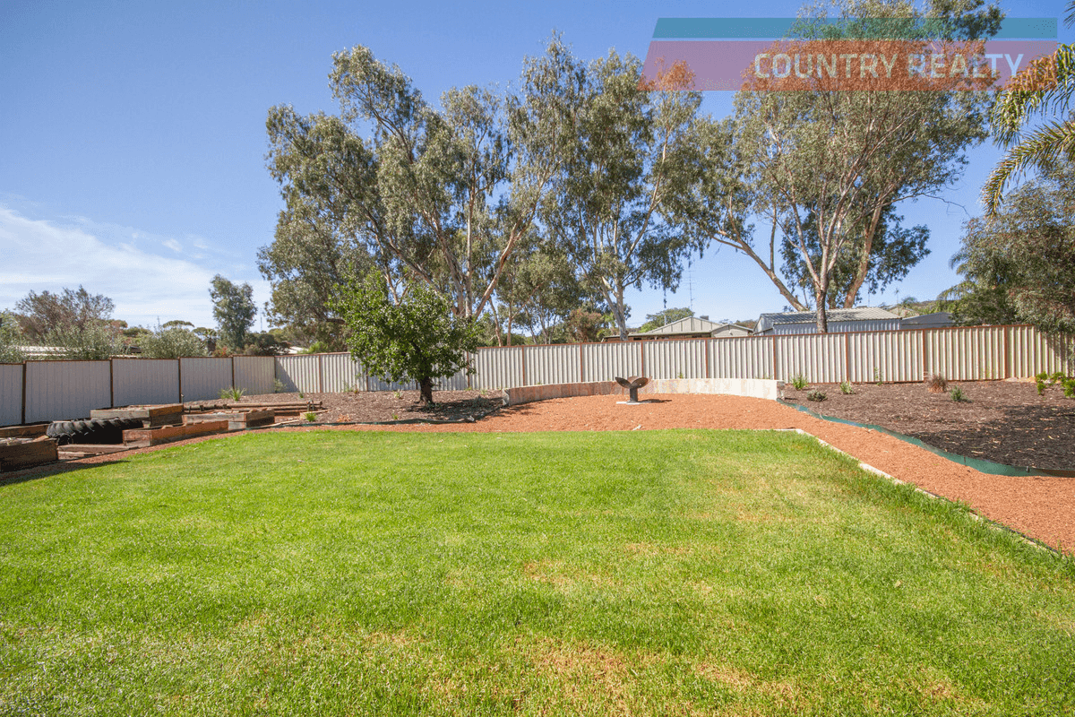 74 Newcastle Street, York, WA 6302