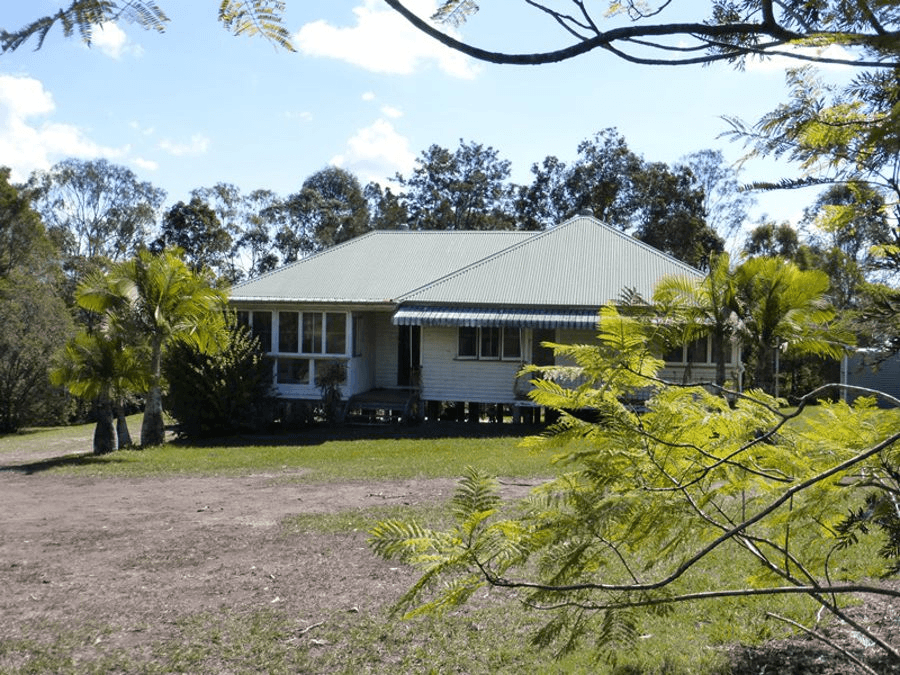 8 Simpson Road, EAST DEEP CREEK, QLD 4570