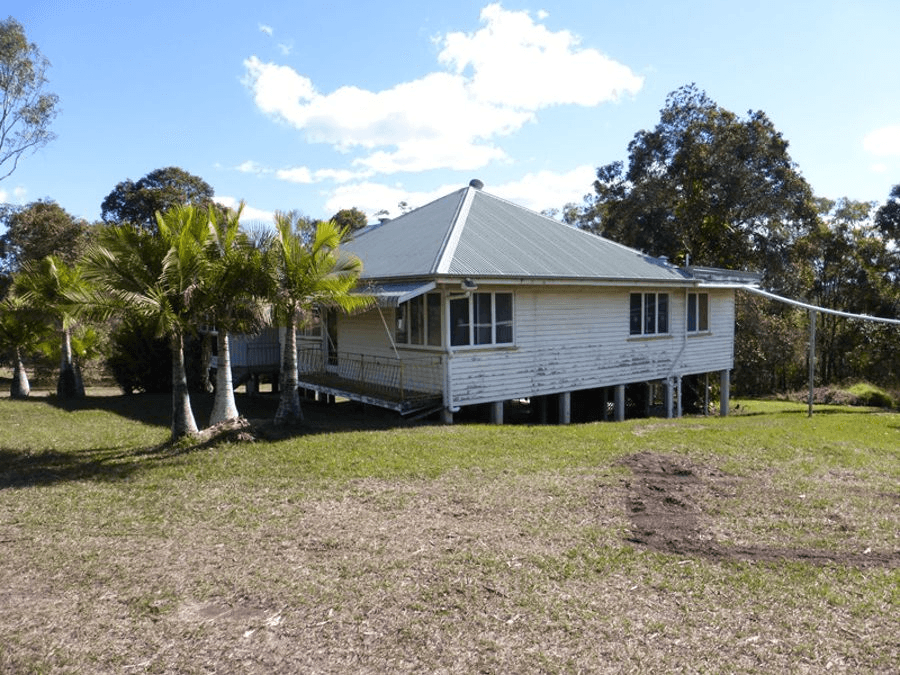 8 Simpson Road, EAST DEEP CREEK, QLD 4570