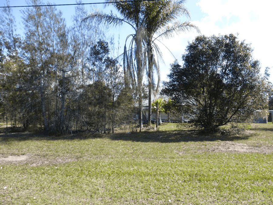 8 Simpson Road, EAST DEEP CREEK, QLD 4570