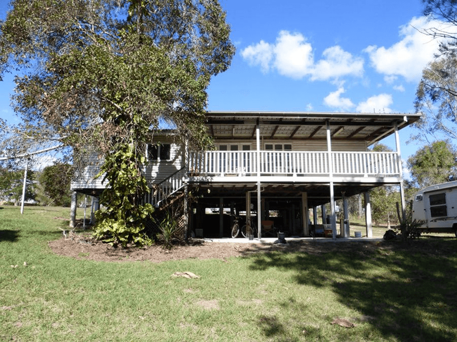 8 Simpson Road, EAST DEEP CREEK, QLD 4570