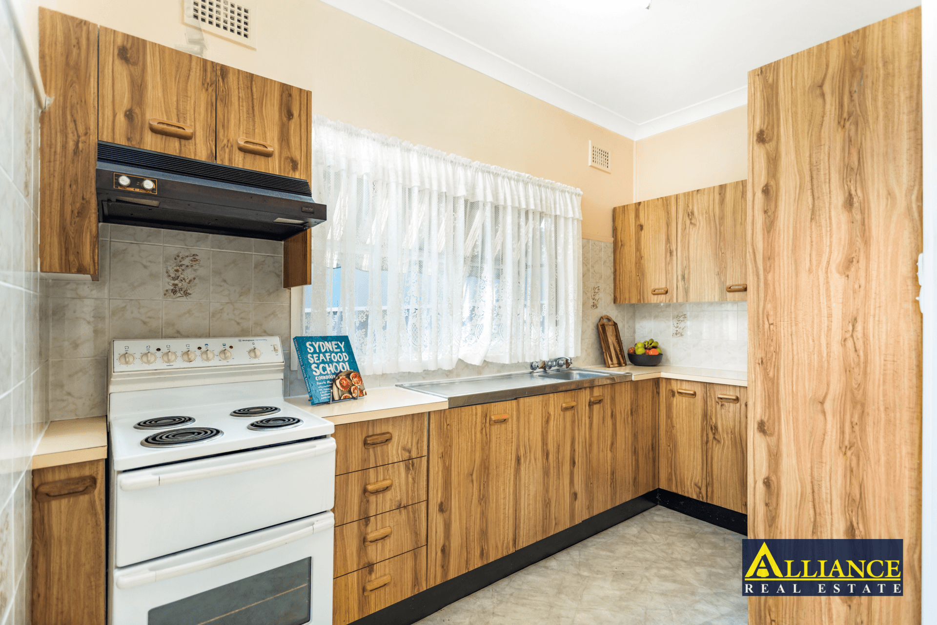 132 Kennedy Street, Picnic Point, NSW 2213