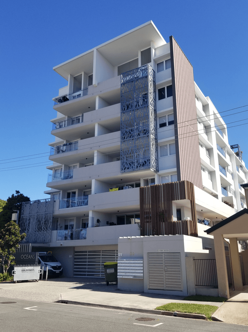 205/26-28 Gray Street, SOUTHPORT, QLD 4215