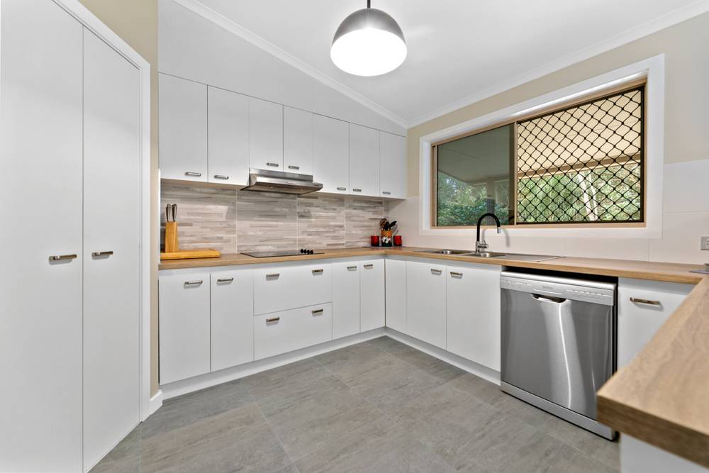 25 Pardalote Place, BELLMERE, QLD 4510