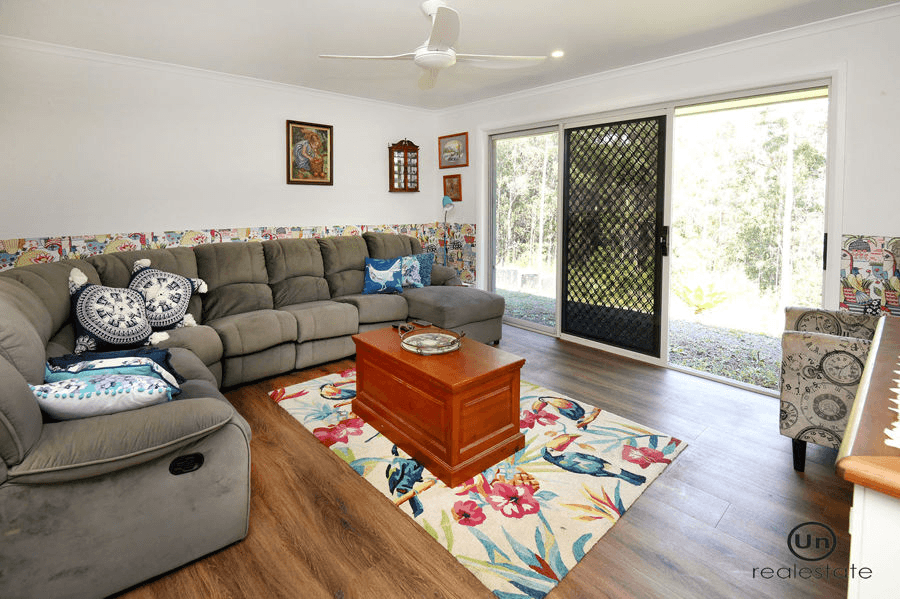 28 Nottingham Drive, GLENREAGH, NSW 2450