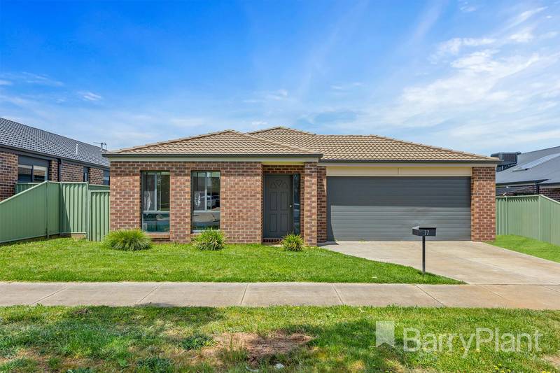 77 Waterford Drive, Miners Rest, VIC 3352