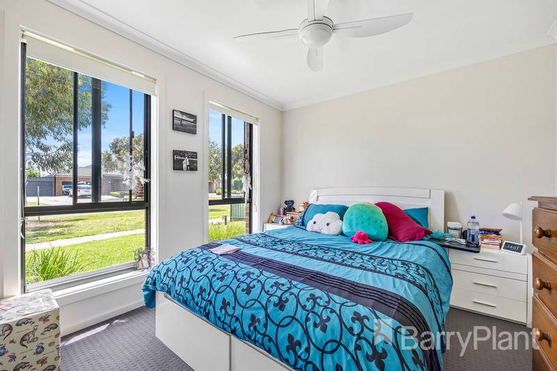 77 Waterford Drive, Miners Rest, VIC 3352