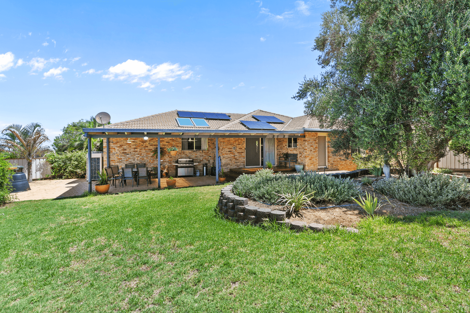 2 Korangi Place, TAMWORTH, NSW 2340