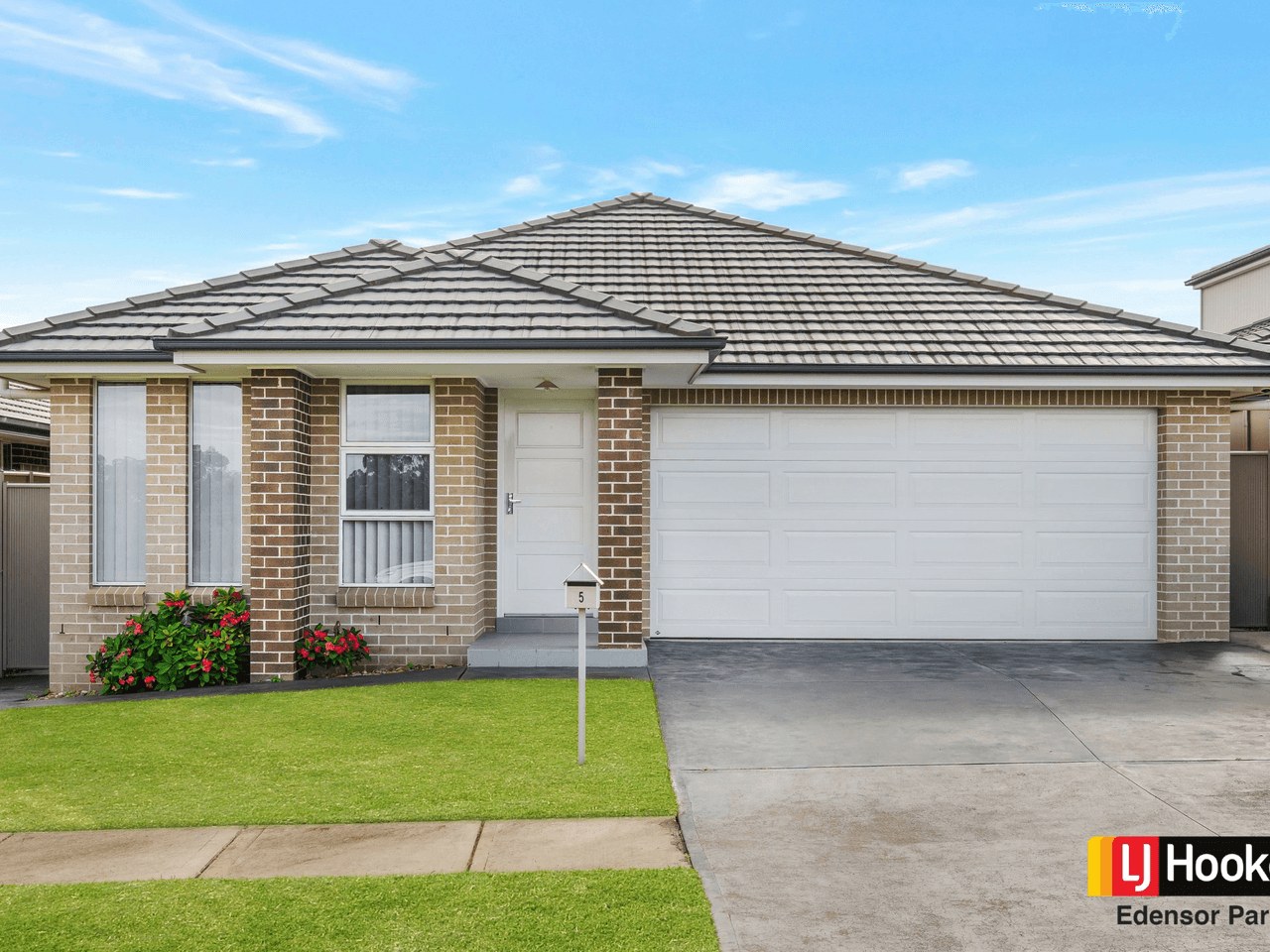 5 Pekin Street, SPRING FARM, NSW 2570