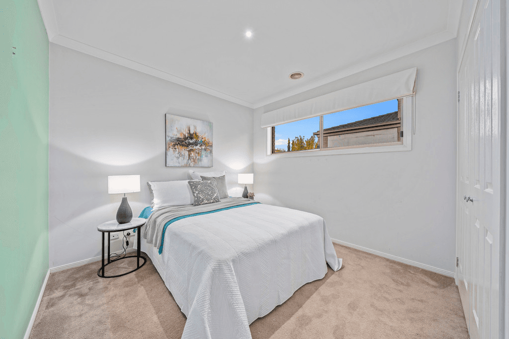 8 Locky Grove, LYNDHURST, VIC 3975