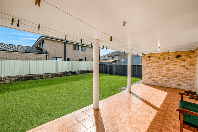 11 Lodi Close, WEST HOXTON, NSW 2171