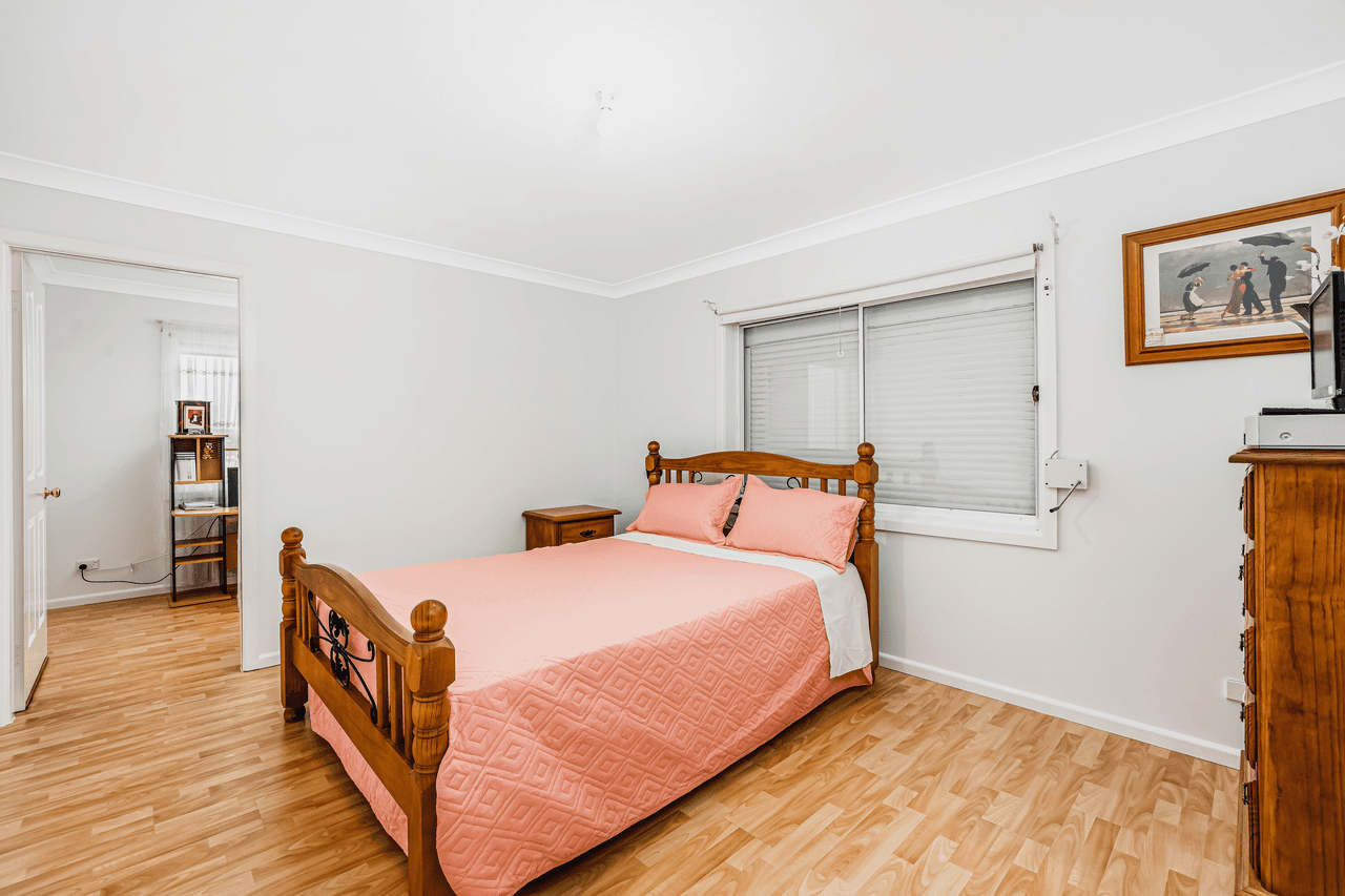 11 Lodi Close, WEST HOXTON, NSW 2171