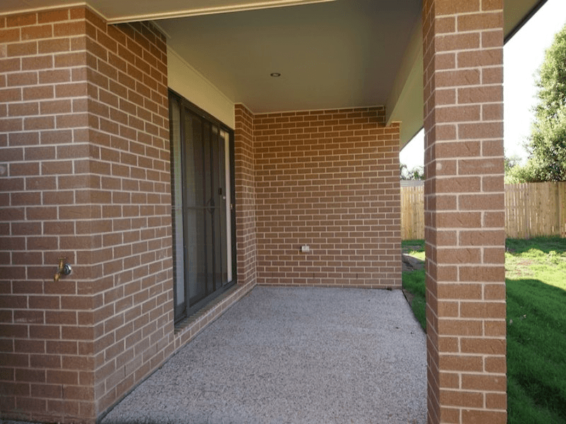 22 Cunningham Street, OAKEY, QLD 4401