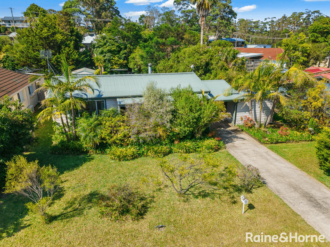 11 Saturn Avenue, LAKE TABOURIE, NSW 2539