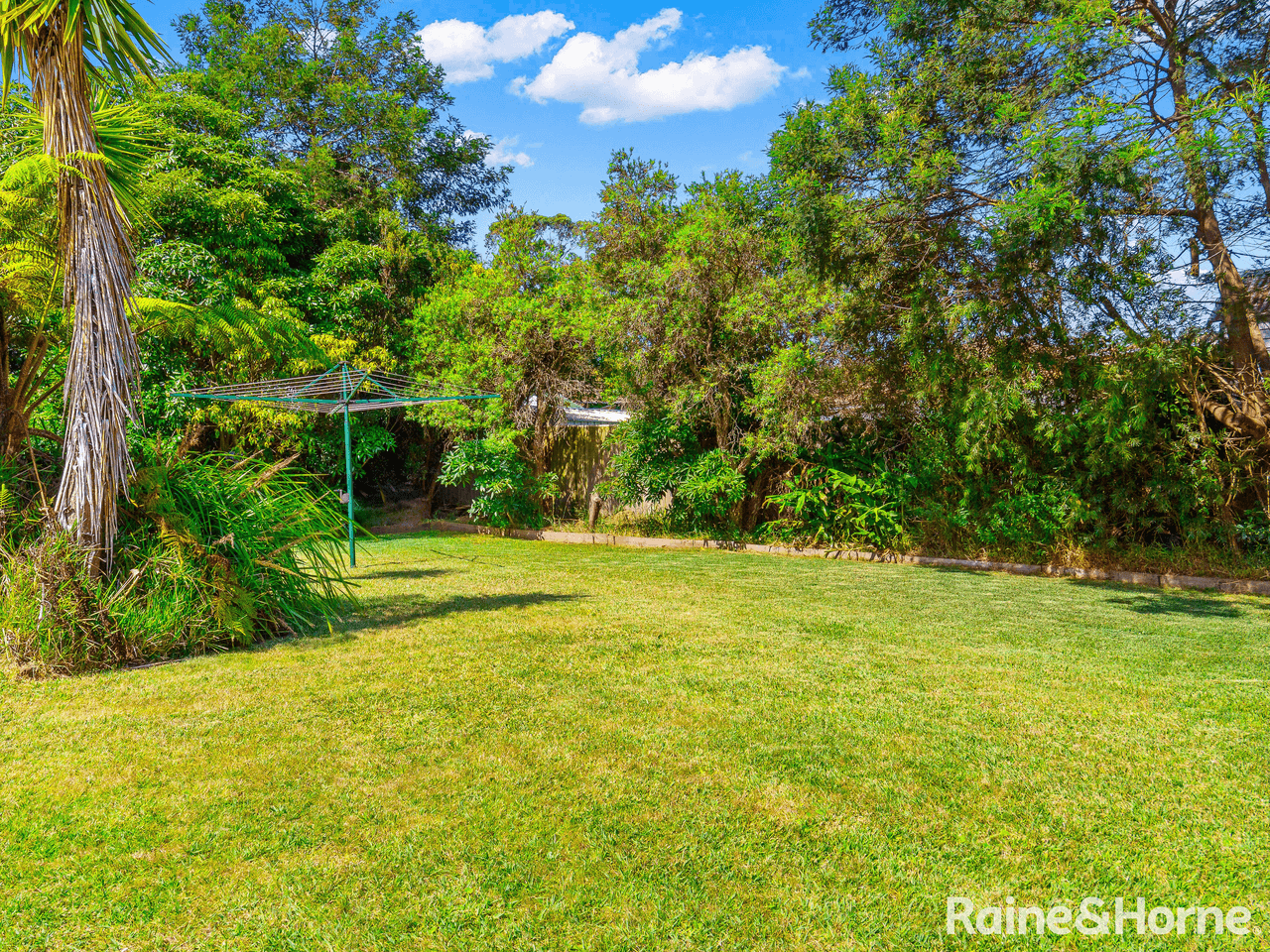 11 Saturn Avenue, LAKE TABOURIE, NSW 2539