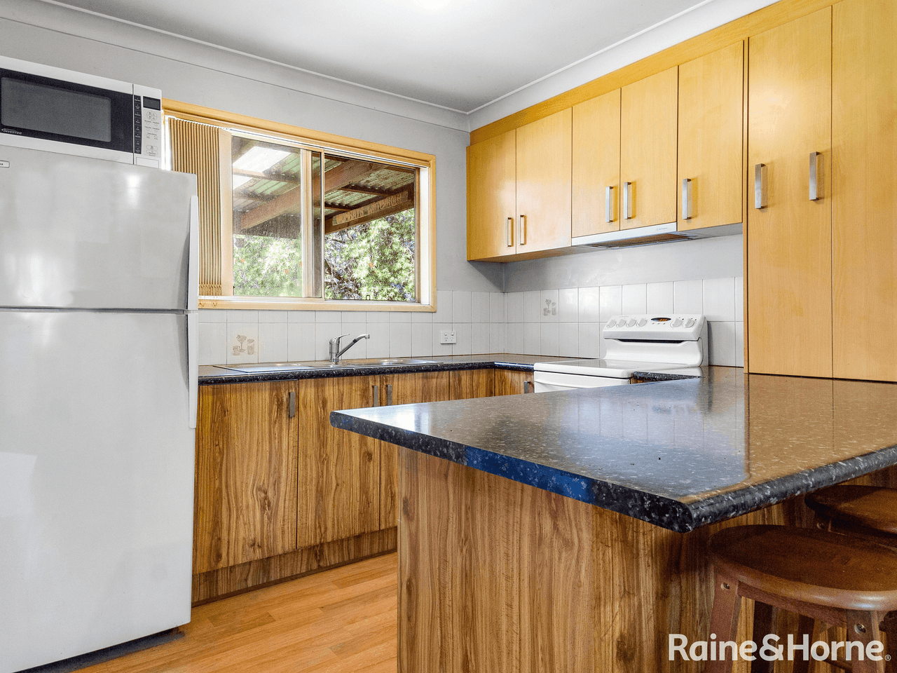 11 Saturn Avenue, LAKE TABOURIE, NSW 2539