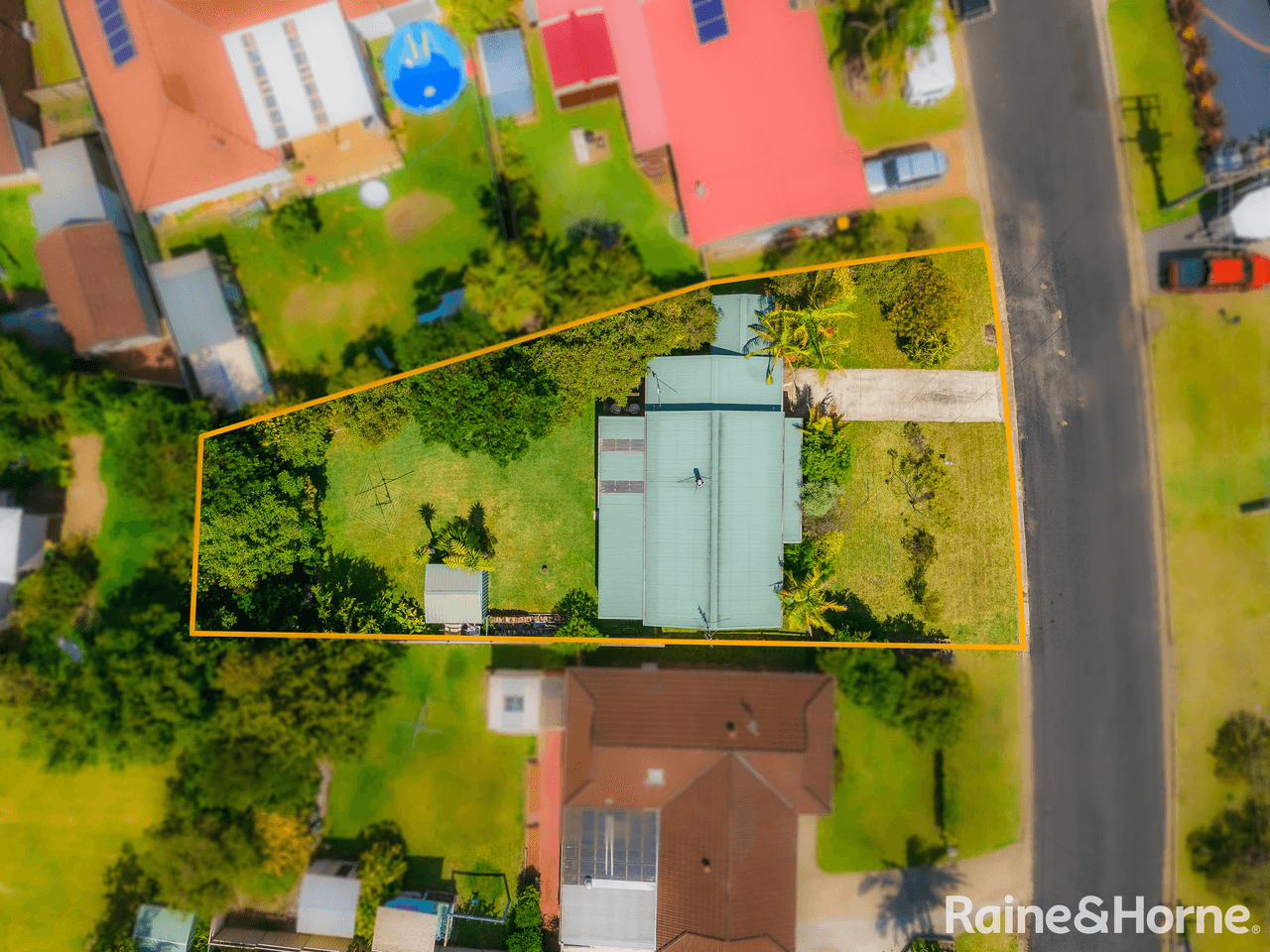 11 Saturn Avenue, LAKE TABOURIE, NSW 2539