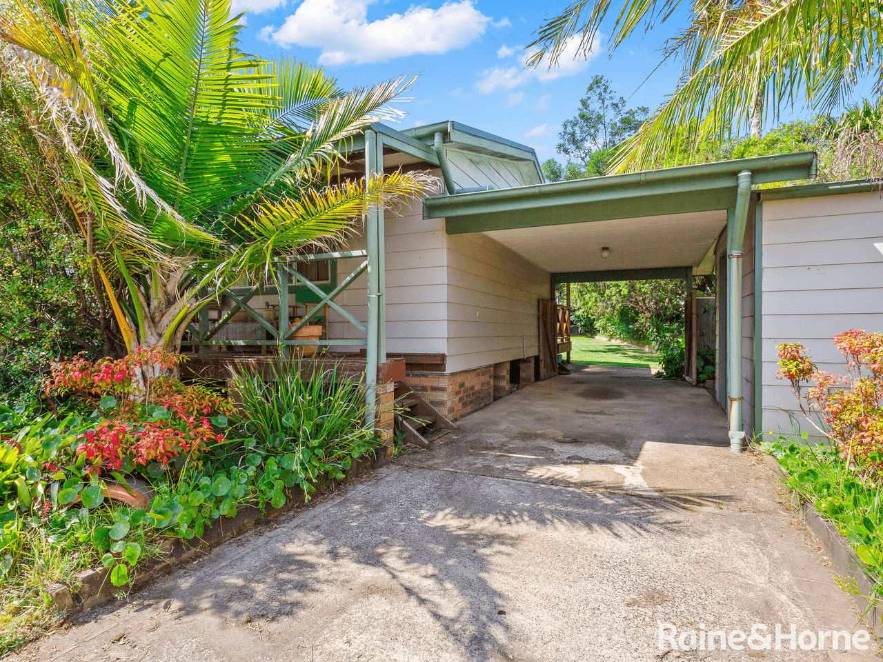 11 Saturn Avenue, LAKE TABOURIE, NSW 2539