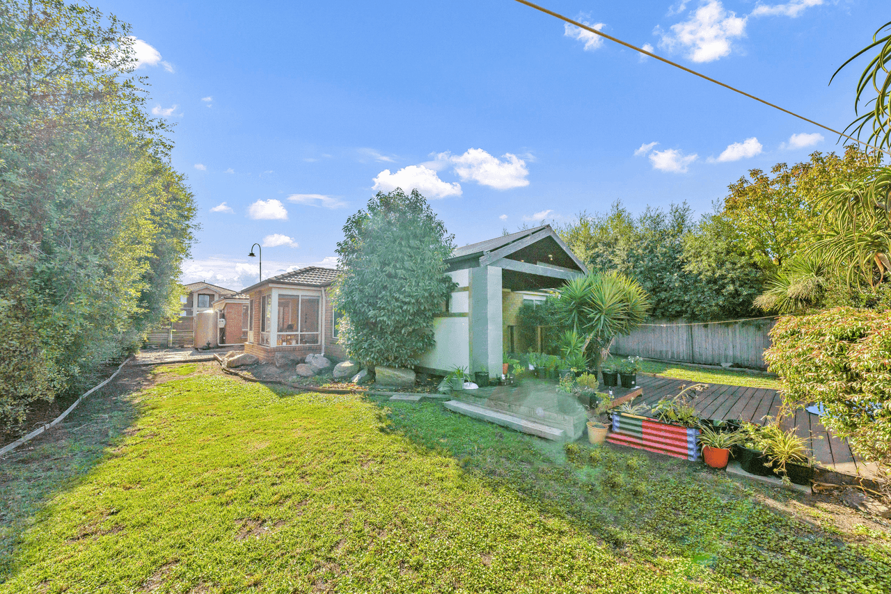 16 Melington Drive, LYNDHURST, VIC 3975