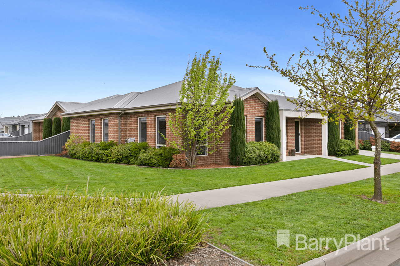 6 Warburton Drive, Lucas, VIC 3350