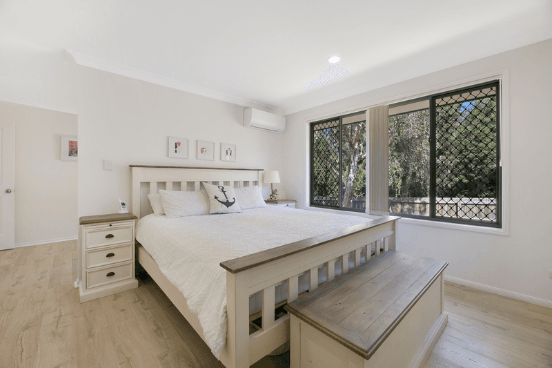 48 Antonson Crescent, MUDGEERABA, QLD 4213