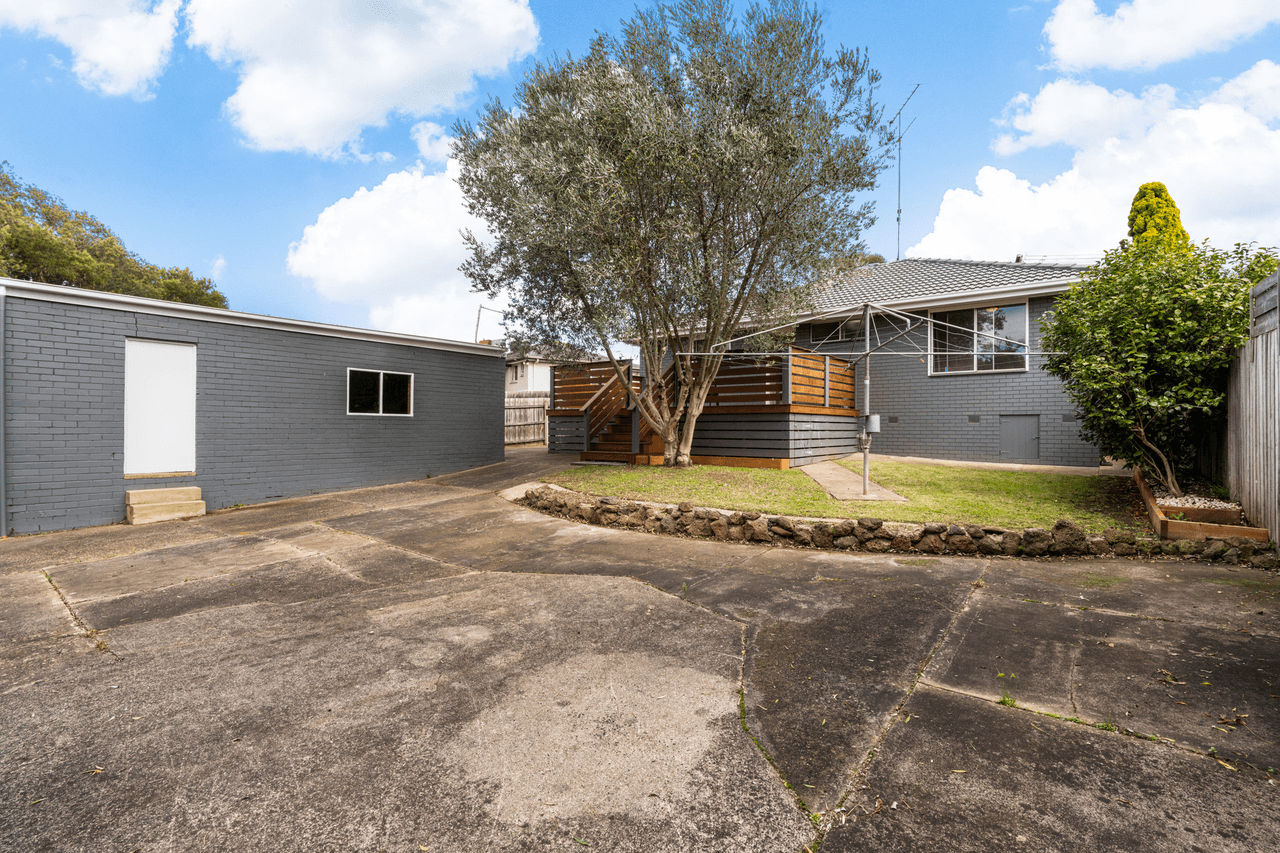 63 Belle Vue Avenue, Highton, VIC 3216