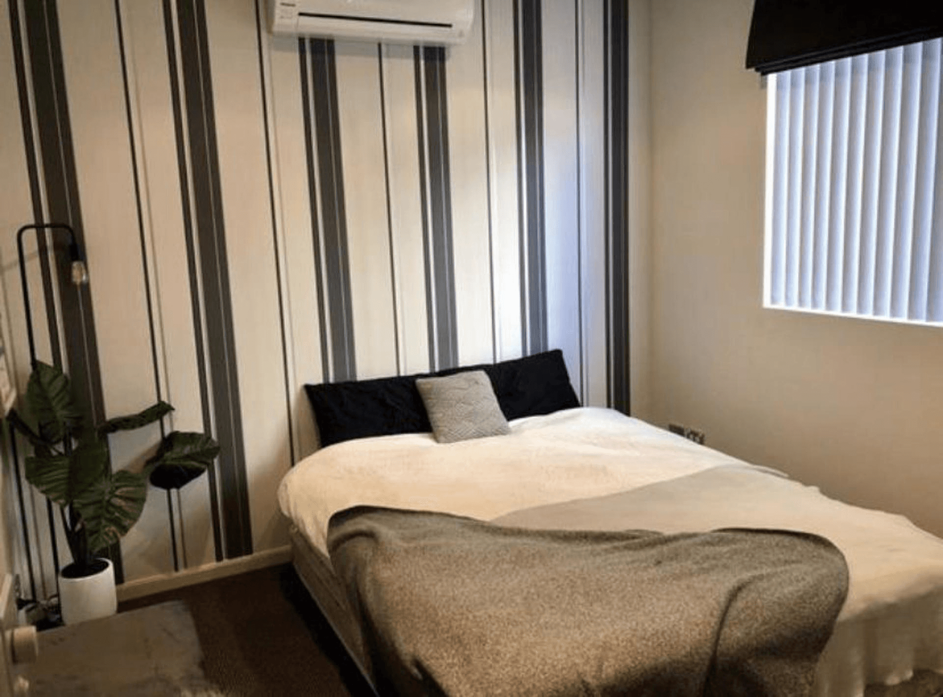 215/60 Brighton Parade, Southport, QLD 4215
