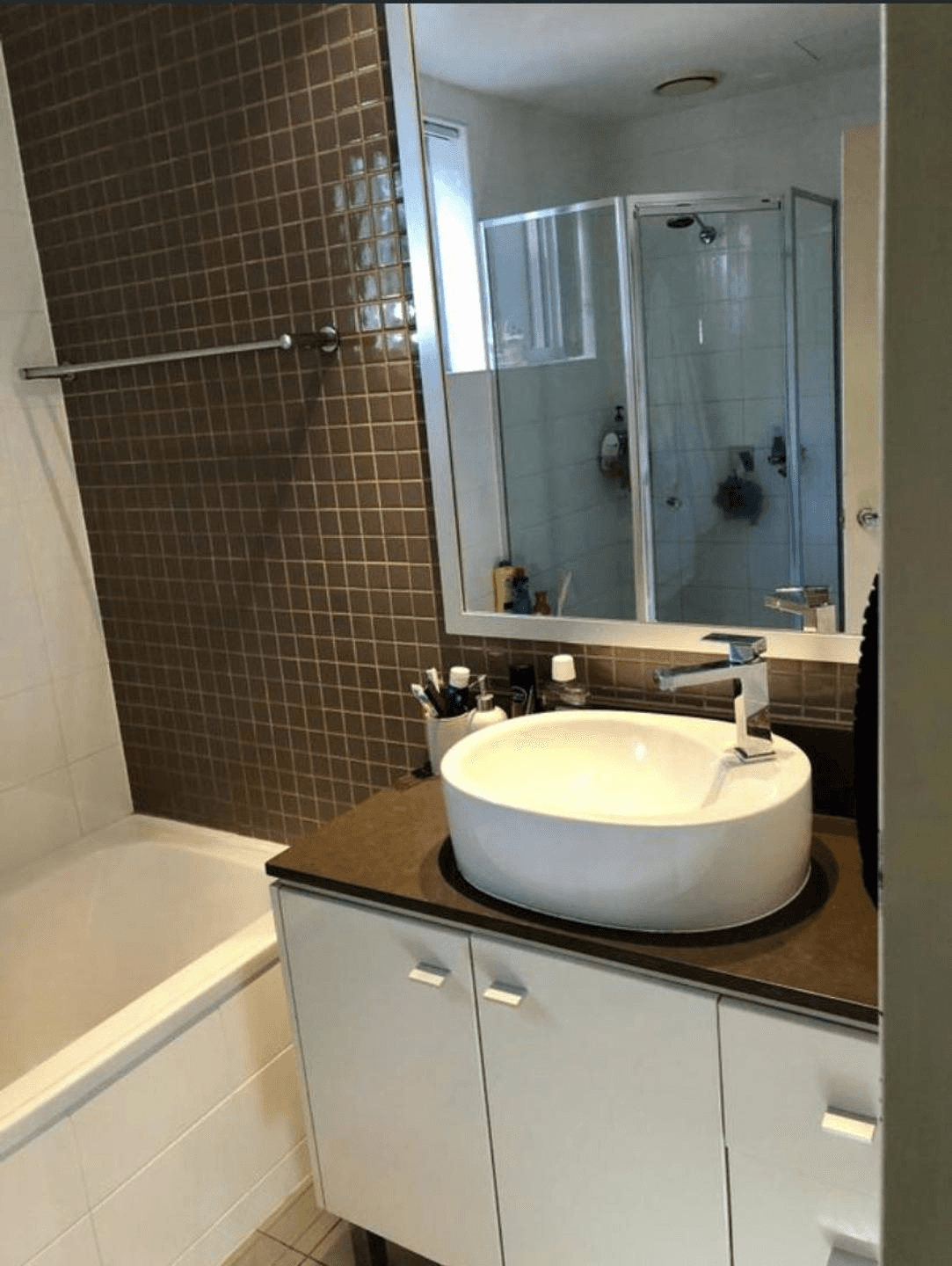 215/60 Brighton Parade, Southport, QLD 4215