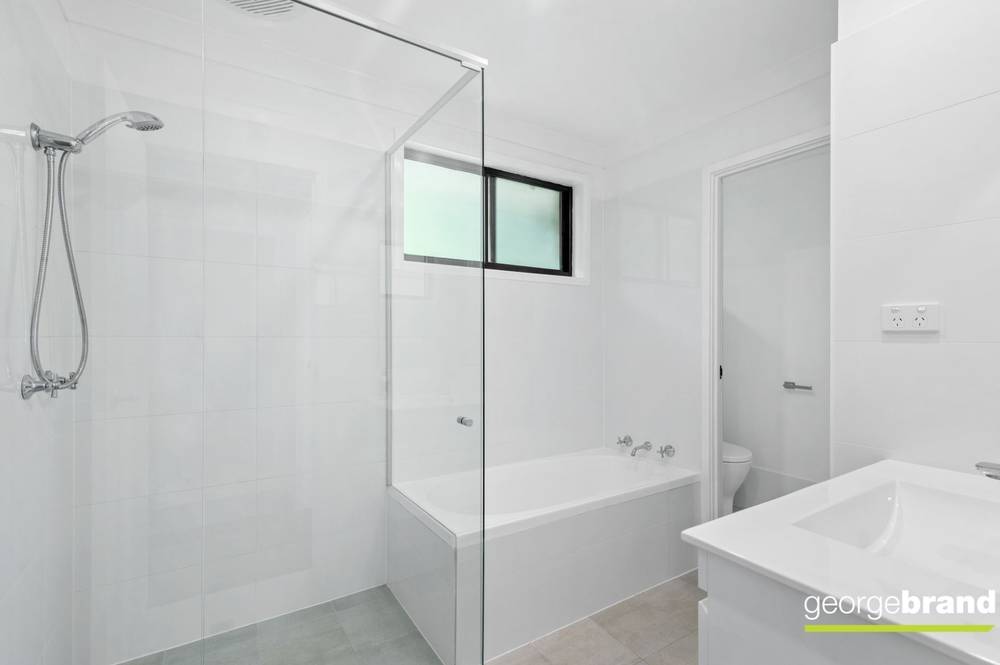 1/1 Joseph Lloyd Close, Gosford, NSW 2250