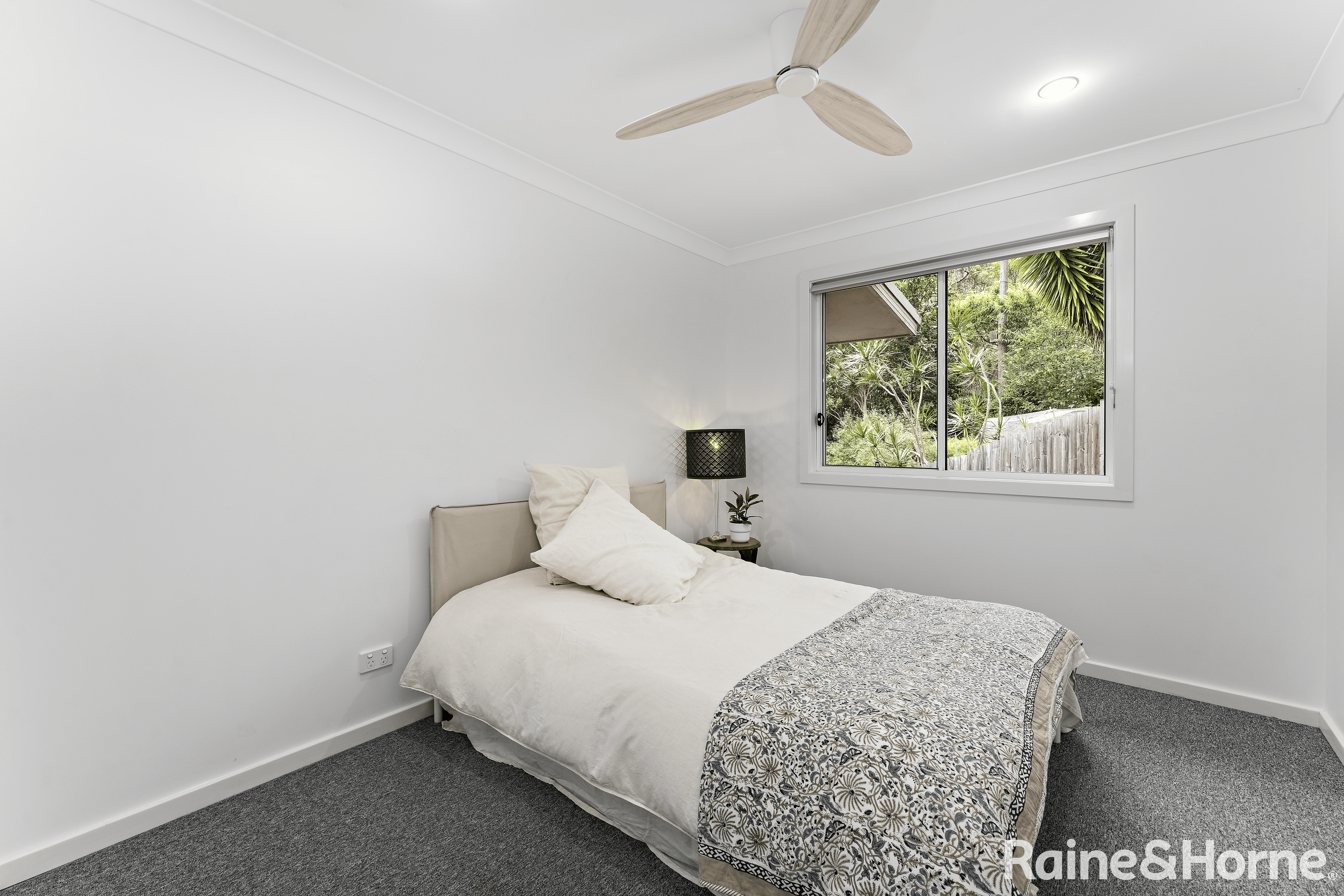 124 The Crescent, HELENSBURGH, NSW 2508