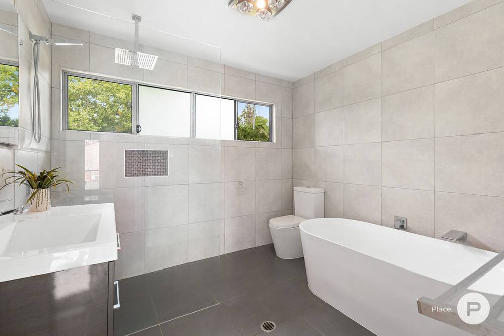 2 Jersey Street, Morningside, QLD 4170