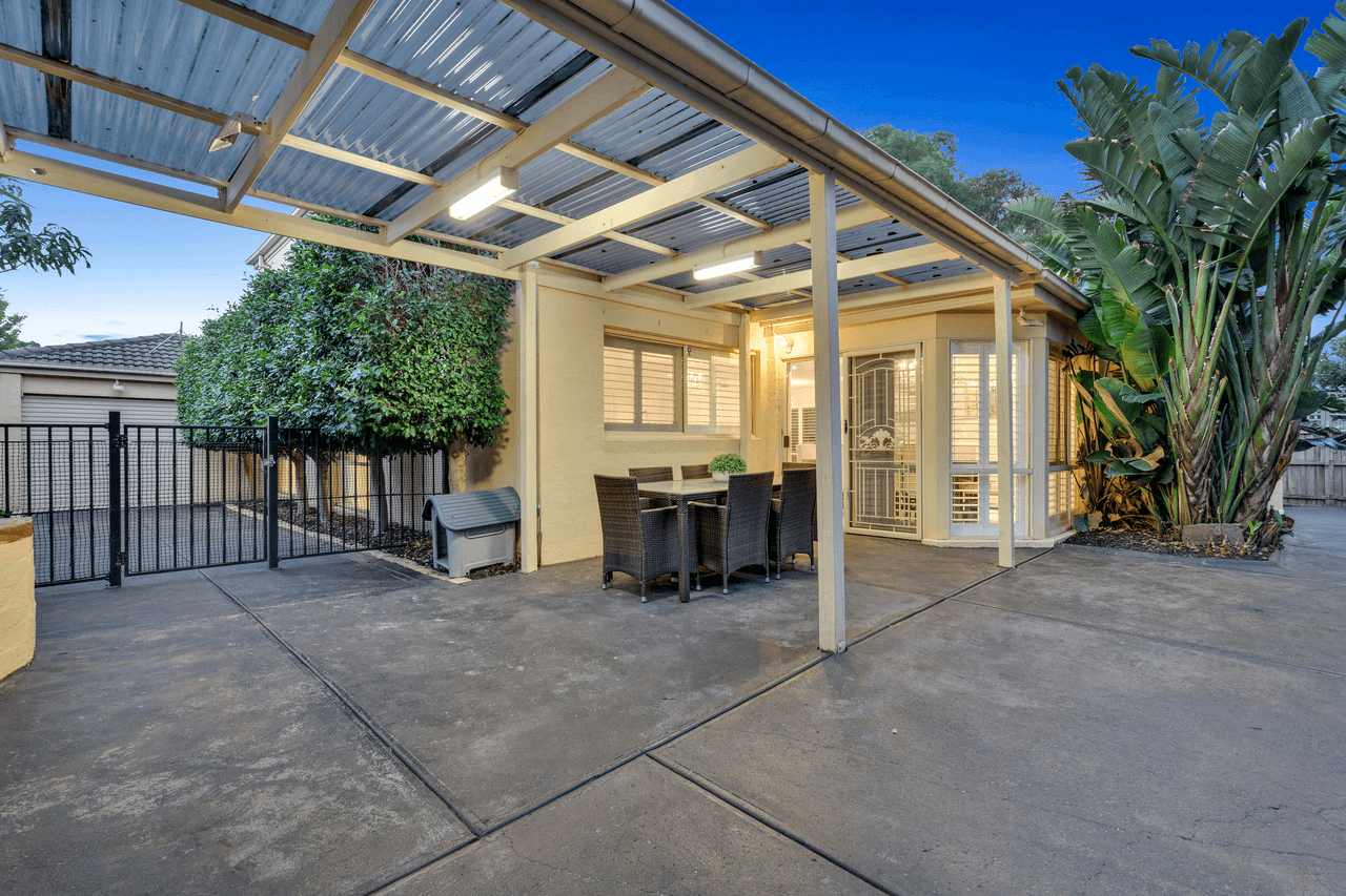 12 Hammond Place, ROXBURGH PARK, VIC 3064