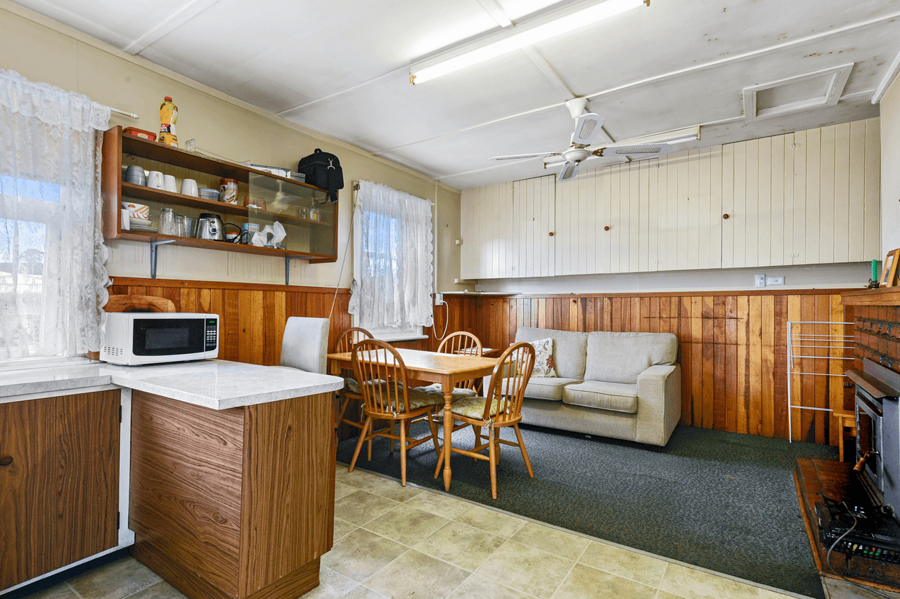 13 Esplanade East, TRIABUNNA, TAS 7190