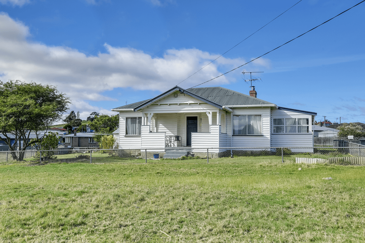 13 Esplanade East, TRIABUNNA, TAS 7190