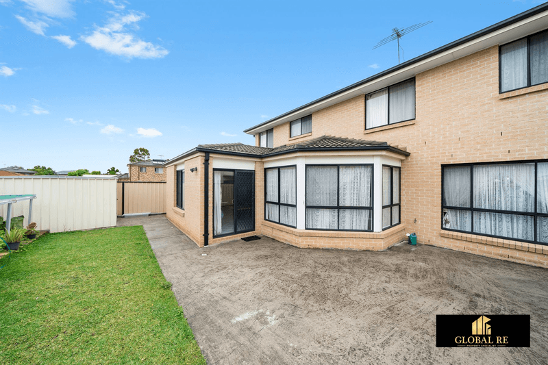 76 Humphries Road, ST JOHNS PARK, NSW 2176