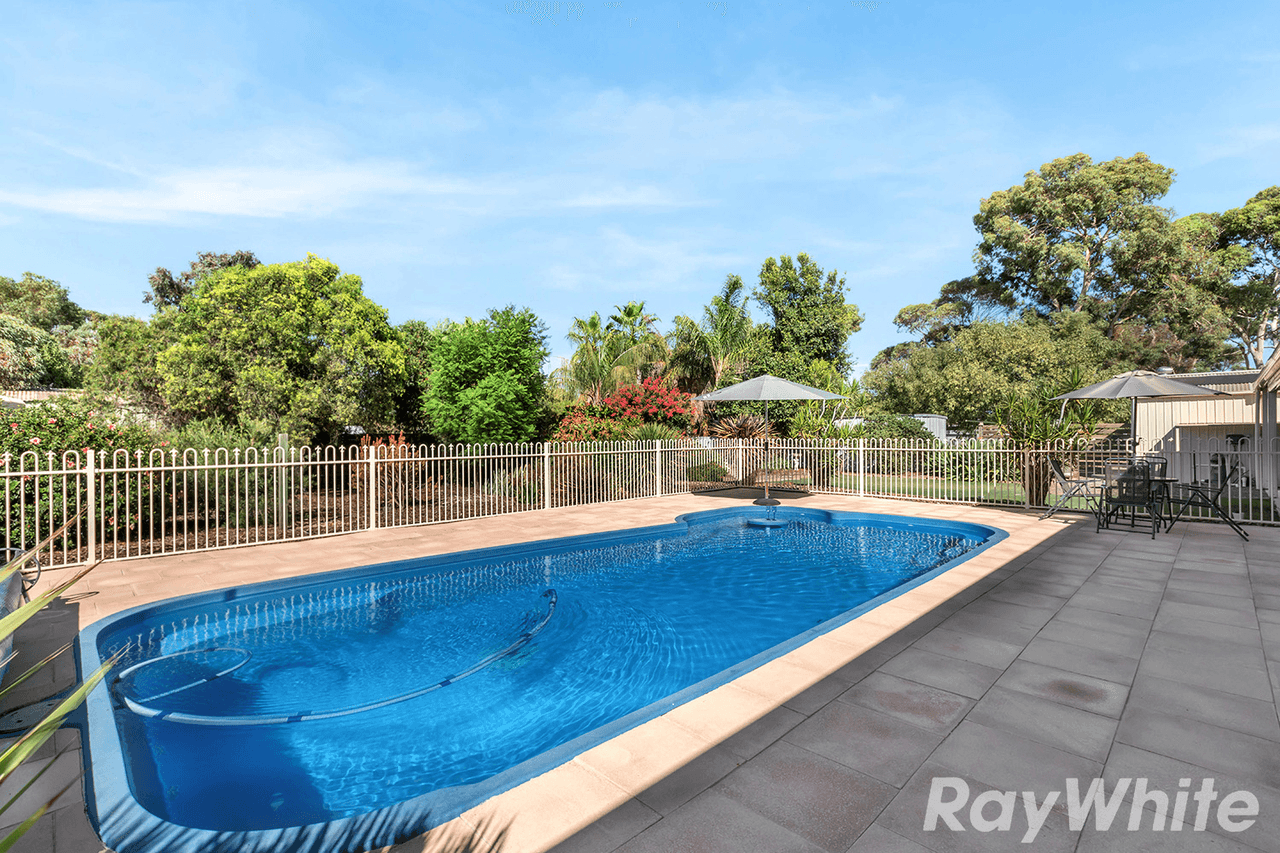 10 Fradd Road, ANGLE VALE, SA 5117